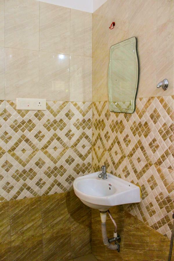 Magic Land Resorts Athirapally Irinjalakuda Zewnętrze zdjęcie