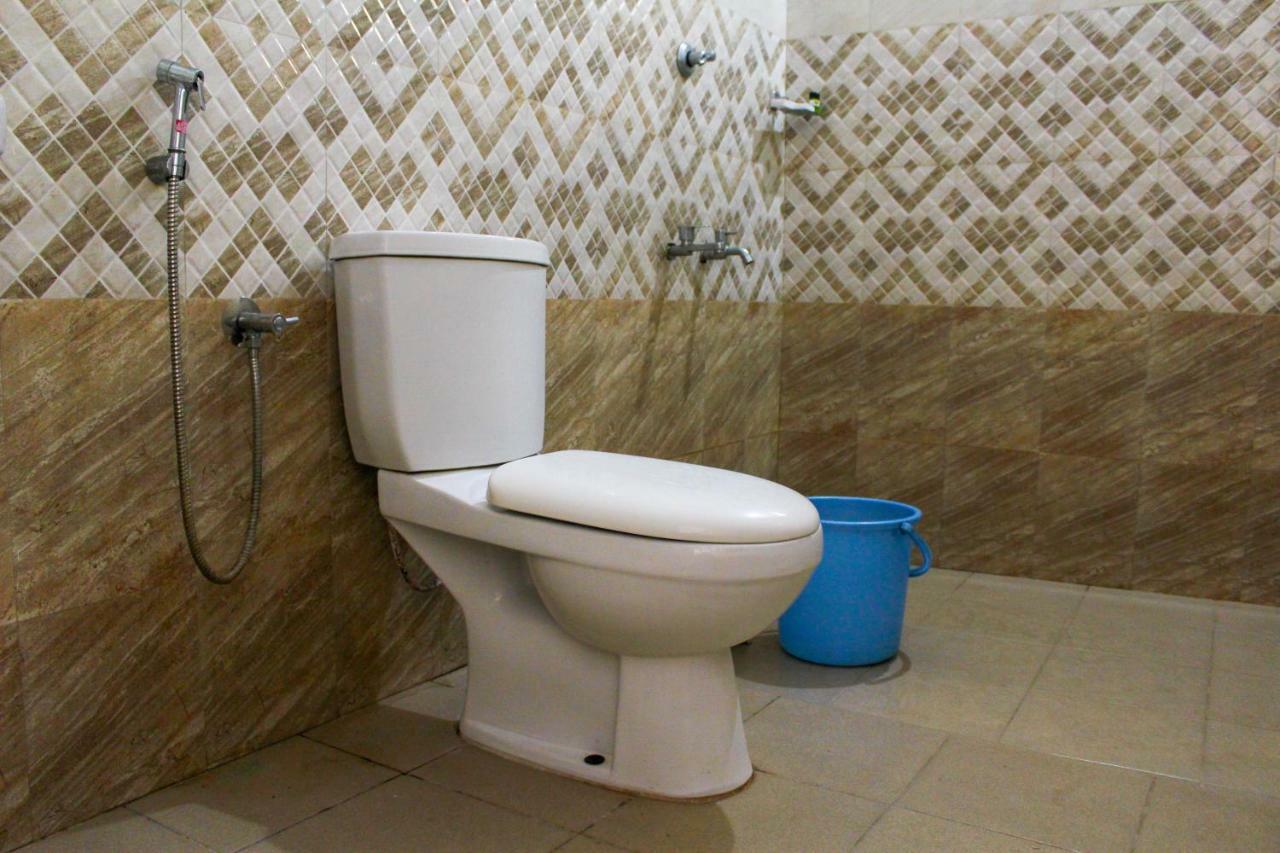 Magic Land Resorts Athirapally Irinjalakuda Zewnętrze zdjęcie